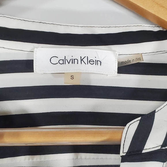 Calvin Klein Roll Tab Striped Long Sleeve Button Down Blouse Size Small - Picture 7 of 9